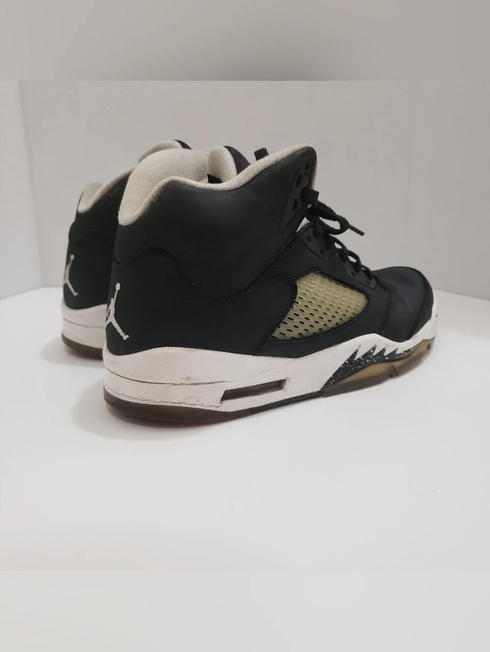 Jordan Air Jordan 5 Retro Oreo Black/Cool Grey/White Suede CT4838-011 Men's 10..